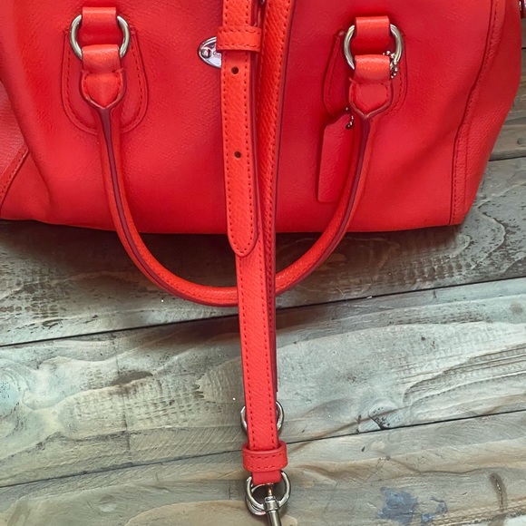 Coach - Picture 6 of 11